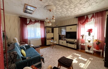 Eladó családi ház