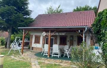 Eladó családi ház
