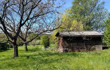 Eladó telek/földterület