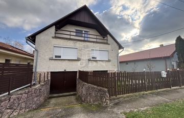 Eladó családi ház