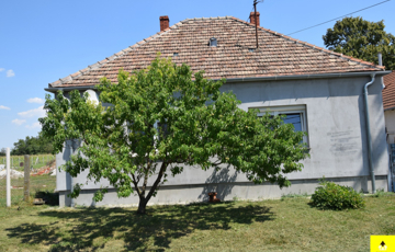 Eladó családi ház