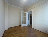 Eladó Szolnokon a Szántó krt.-on 2.emeleti felújított 50 nm-es lakás