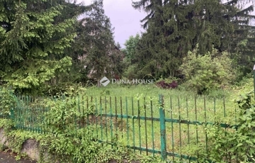 Eladó telek/földterület