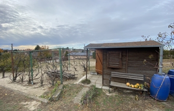 Eladó telek/földterület