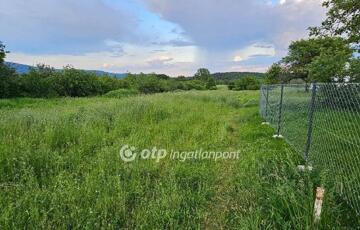 Eladó telek/földterület