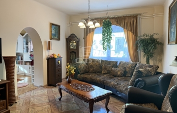 Kiadó családi ház