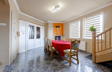 Eladó családi ház