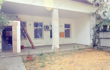 Eladó családi ház