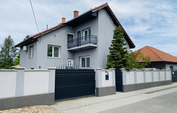Eladó családi ház