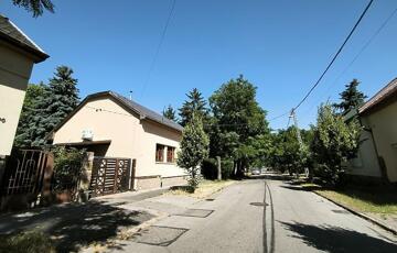 Eladó telek/földterület