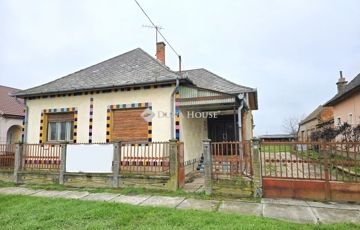 Eladó családi ház
