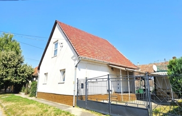 Eladó családi ház