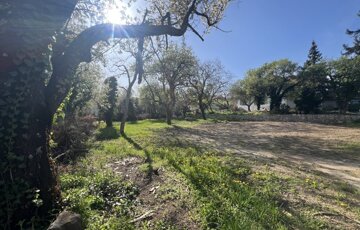 Eladó telek/földterület