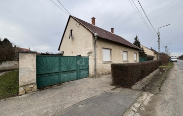 Eladó családi ház