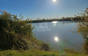 Eladó telek/földterület