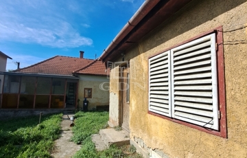 Eladó családi ház