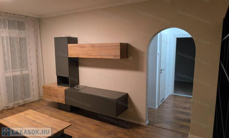 Szolnoki 2 szobás 49 m2-es lakás kiadó!                                 