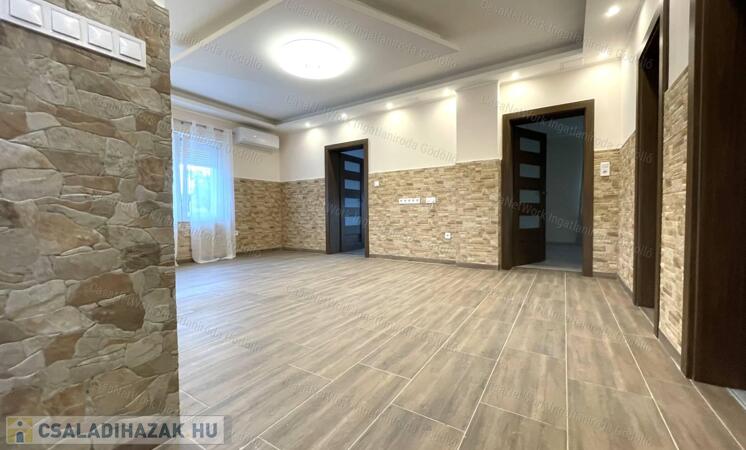 Teljeskörűen felújított, hangulatos családi otthon                                 