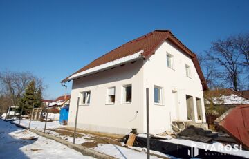 Eladó családi ház