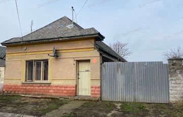 Eladó családi ház