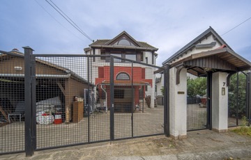 Eladó családi ház