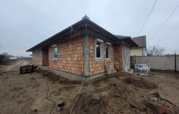 Eladó családi ház