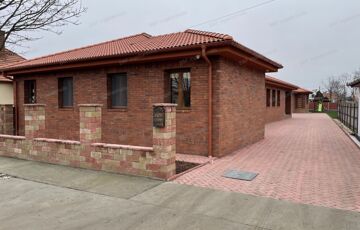 Eladó családi ház