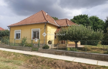 Eladó családi ház