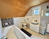 Eladó családi ház Pécs 84 900 000 Ft