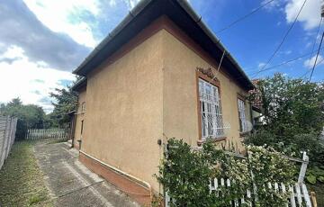 Eladó családi ház