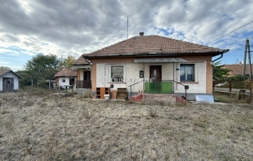 Eladó családi ház