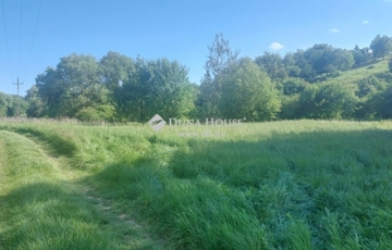 Eladó telek/földterület