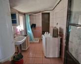 Eladó felújítandó kisház frekventált helyen!