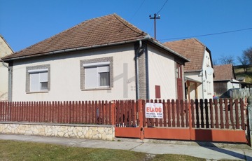 Eladó családi ház
