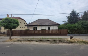 Eladó családi ház