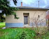 Szarvason, Holt-Köröstől mindössze 1 km-re 2 szobás családi ház eladó