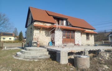 Eladó családi ház