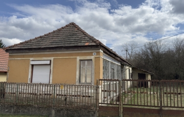 Eladó családi ház