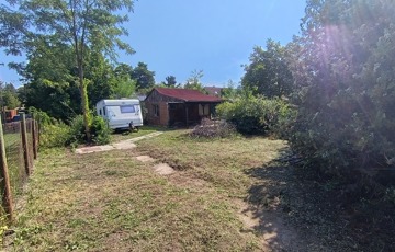 Eladó telek/földterület