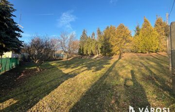 Eladó telek/földterület