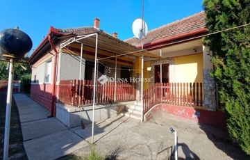 Eladó családi ház