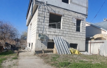 Eladó üdülő/nyaraló