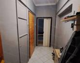 Oroszlány központi részén, eladó 1. emeleti 1 szobás öszkomfortos lakás.