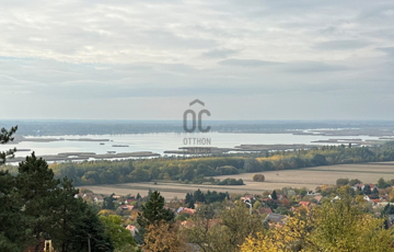 Eladó telek/földterület