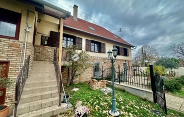 Eladó családi ház