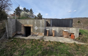 Eladó telek/földterület