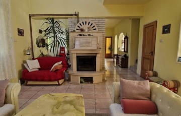 Eladó családi ház