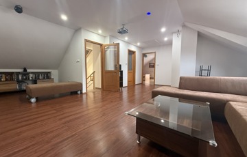 Kiadó családi ház