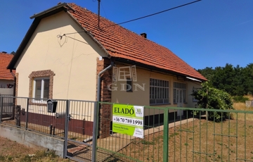 Eladó családi ház