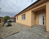 Eladó családi ház Szekszárd 99 999 000 Ft